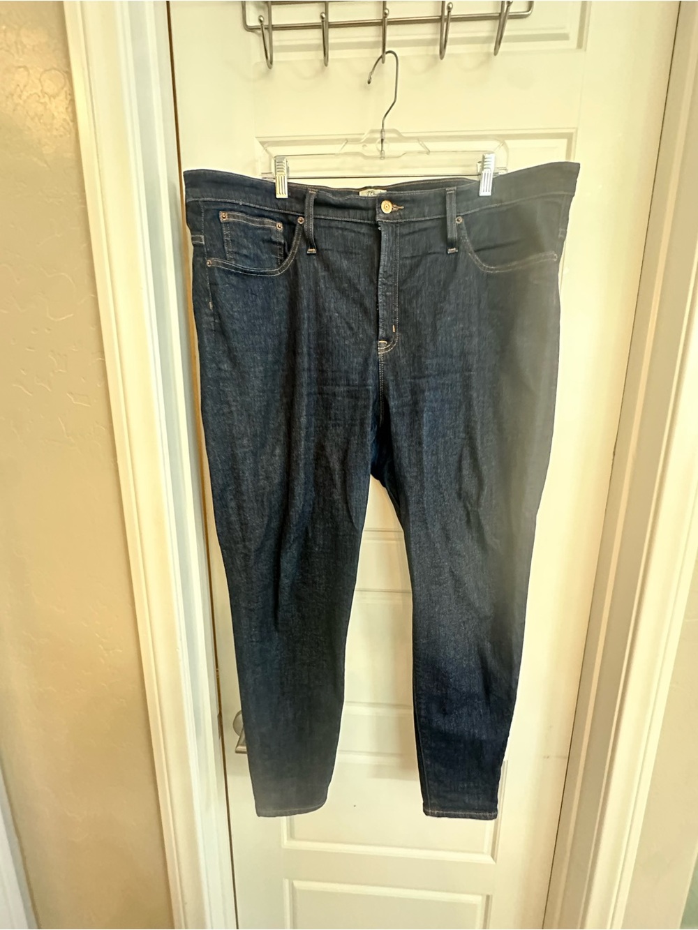 J Crew Classic Dark Blue Women’s Jeans - toothpick fit